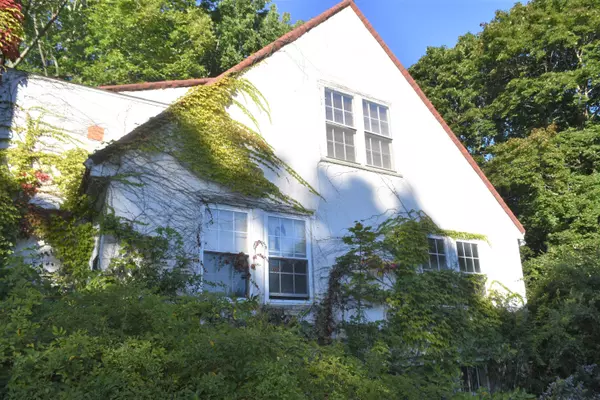 South Portland, ME 04106,96 Clifford ST