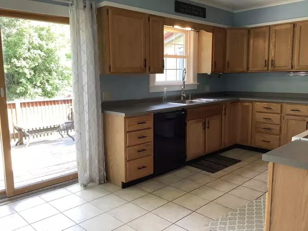 Presque Isle, ME 04769,71 Hillside ST