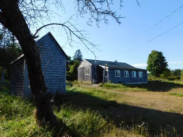 Pembroke, ME 04666,29 Middle ST