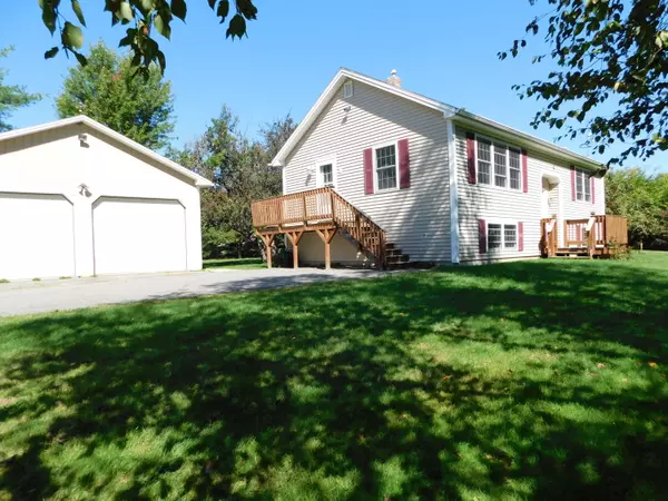 Palmyra, ME 04965,7 Hicks Pond Rd