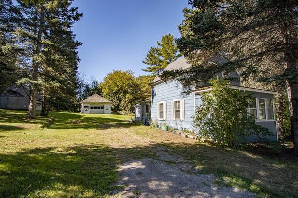 41 Main ST, Baileyville, ME 04694