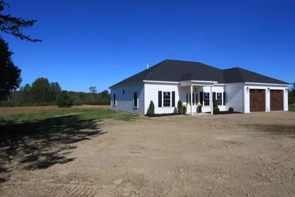 Hampden, ME 04444,303 Sawyer RD