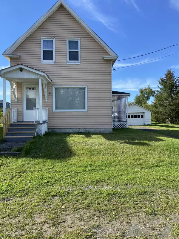 9 creamery ST, Grand Isle, ME 04746