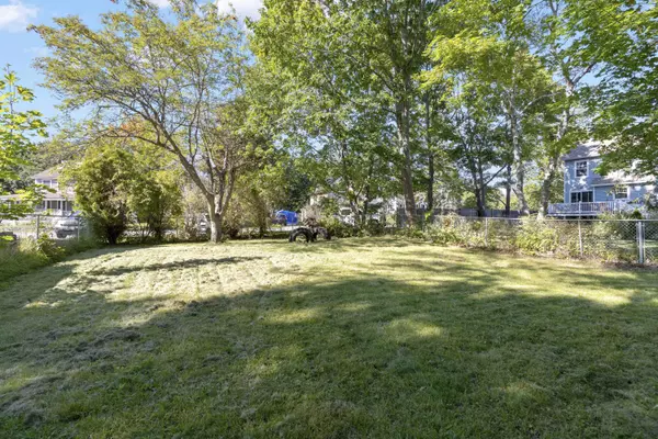 South Portland, ME 04106,15 Cumberland RD