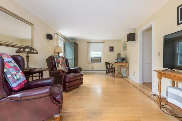 Portland, ME 04102,10 Birchvale DR