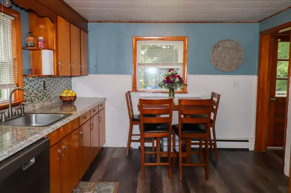 Rumford, ME 04276,509 York ST