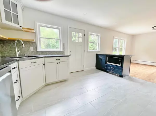 Portland, ME 04103,75 Crestview DR