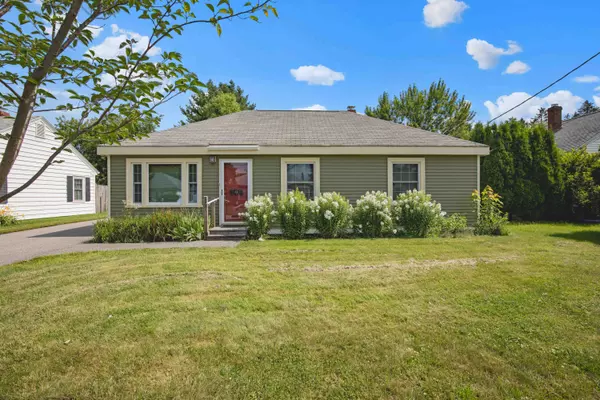 9 Lloyd AVE, Portland, ME 04103