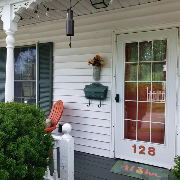 Bangor, ME 04401,128 Sidney ST