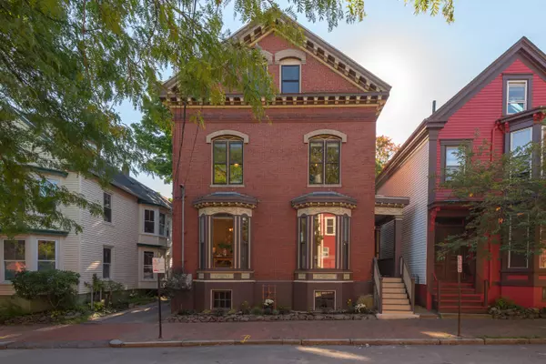 77 Carleton ST, Portland, ME 04102