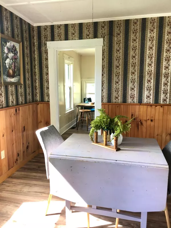 Livermore Falls, ME 04254,32 Baldwin ST