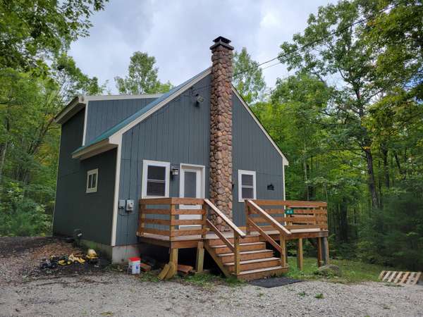 62 Easy AVE, Brownfield, ME 04010