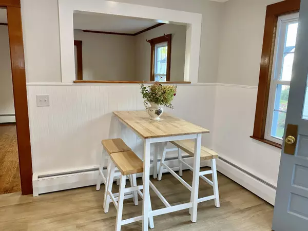 Saco, ME 04072,14 Hill ST