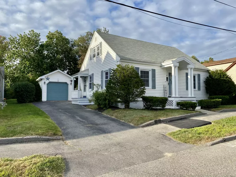 14 Hill ST, Saco, ME 04072