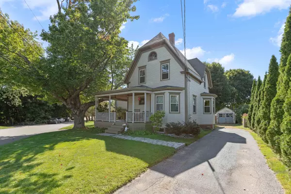 South Portland, ME 04106,153 Ridgeland AVE