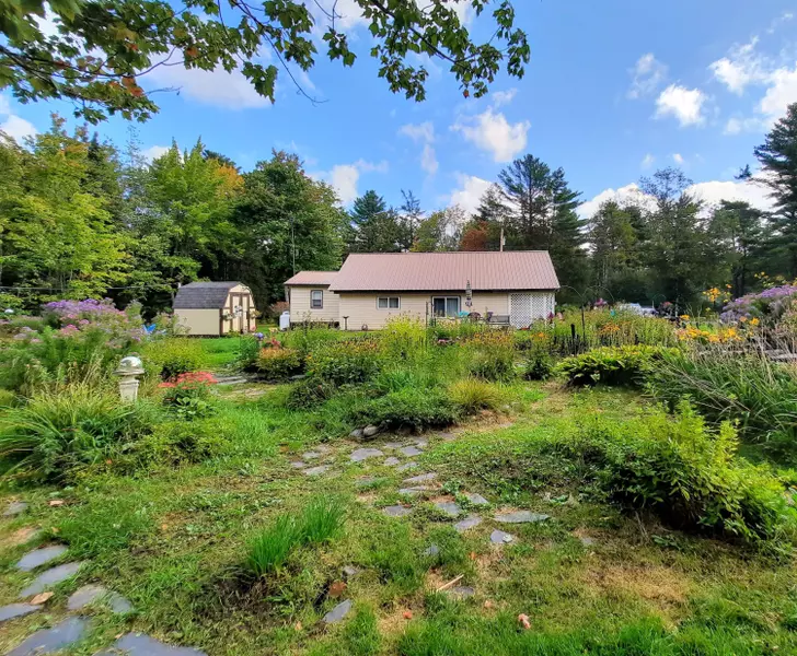 2595 Edinburg RD, Argyle Twp, ME 04468