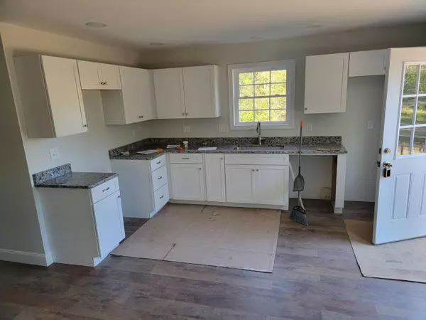 Bangor, ME 04401,292 Finson RD