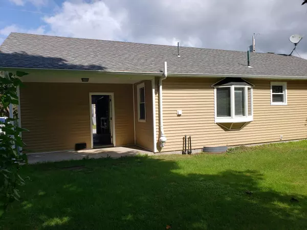 Norway, ME 04268,9 Nevers AVE