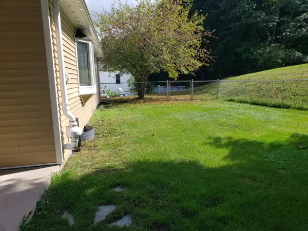 Norway, ME 04268,9 Nevers AVE