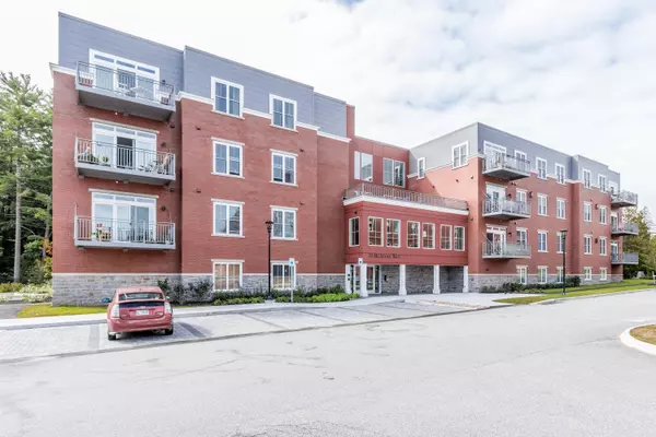 53 McAuley WAY #405, Portland, ME 04103