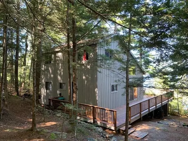 28 Loon Cove RD, Northfield, ME 04654