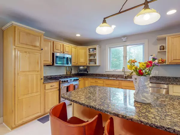 North Yarmouth, ME 04097,27 Tree LN