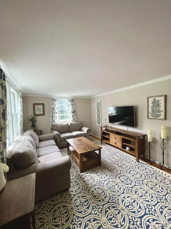 South Portland, ME 04106,138 Coach RD