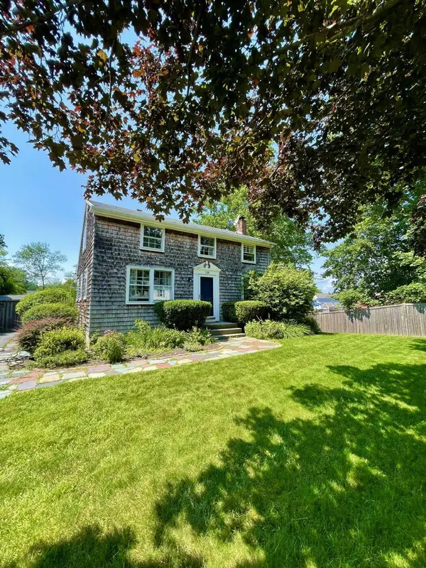 138 Coach RD, South Portland, ME 04106