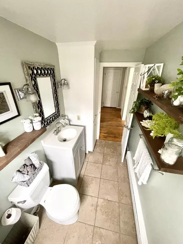 South Portland, ME 04106,138 Coach RD