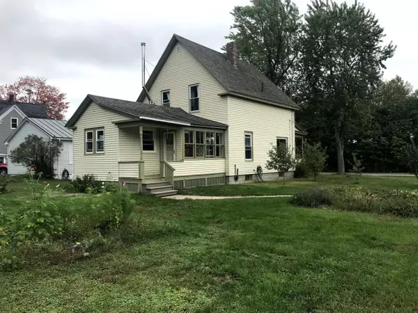 Millinocket, ME 04462,176 Highland AVE