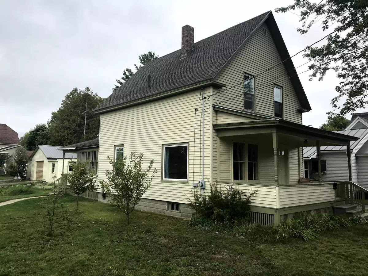 Millinocket, ME 04462,176 Highland AVE