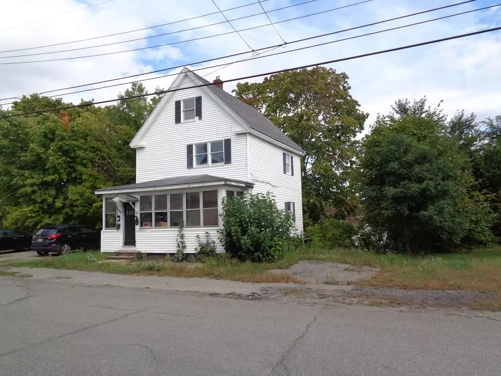 Millinocket, ME 04462,37 Aroostook AVE