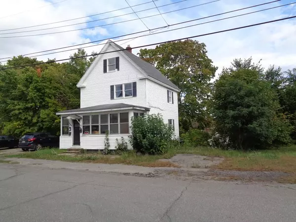 37 Aroostook AVE, Millinocket, ME 04462