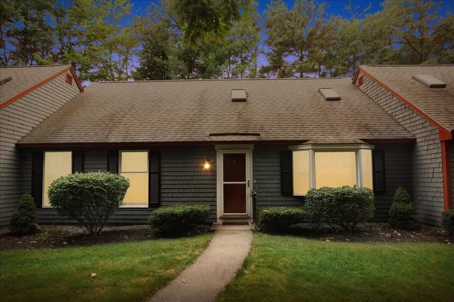 2 Ward CIR #2, Brunswick, ME 04011