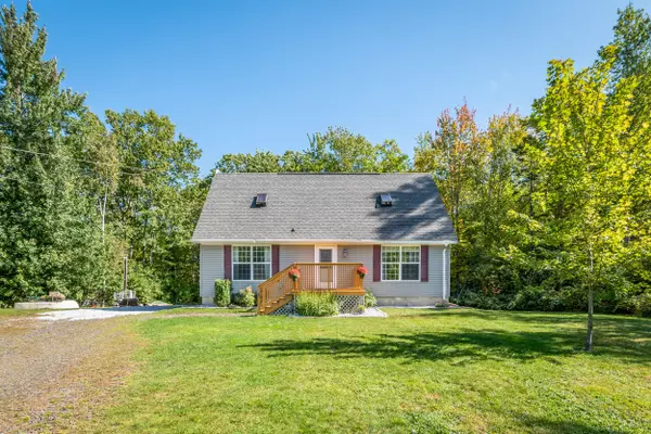 45 Roy DR, Warren, ME 04864