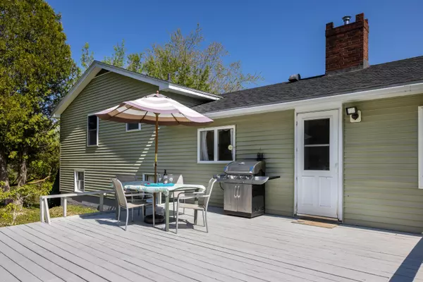 Thomaston, ME 04861,11 Sunrise TER