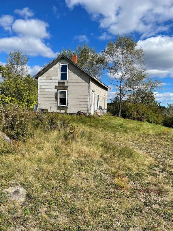 327 W Kennebec RD, Machias, ME 04654