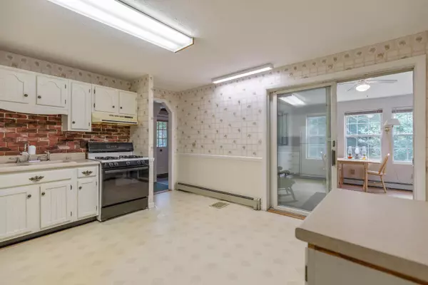 Poland, ME 04274,299 Jackson RD