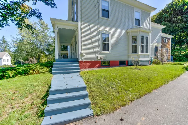 Gardiner, ME 04345,74 Central ST