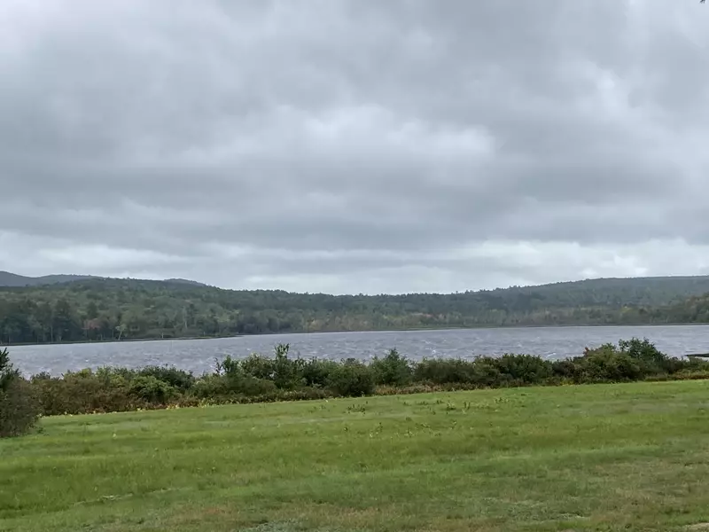 22 Cohoon RD, Chesterville, ME 04938