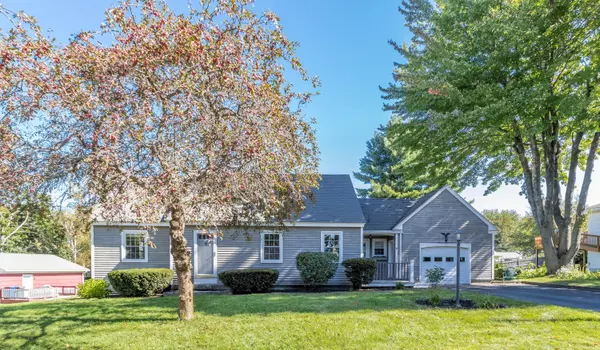 33 Robyn AVE, Westbrook, ME 04092