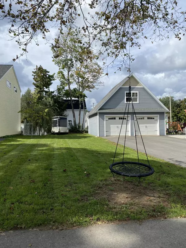 Bangor, ME 04401,109 Webster AVE