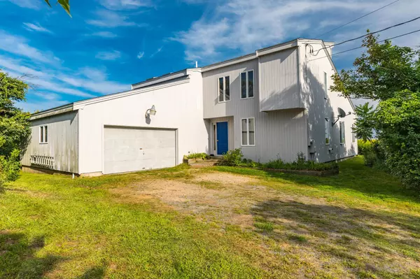 Kittery, ME 03905,90 Goodwin RD