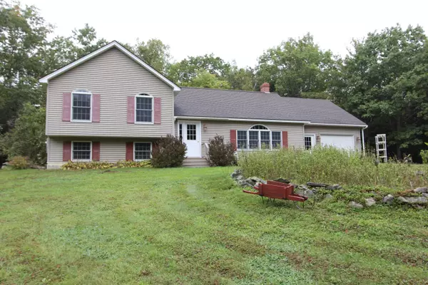 383 Jewett RD, Pittston, ME 04345