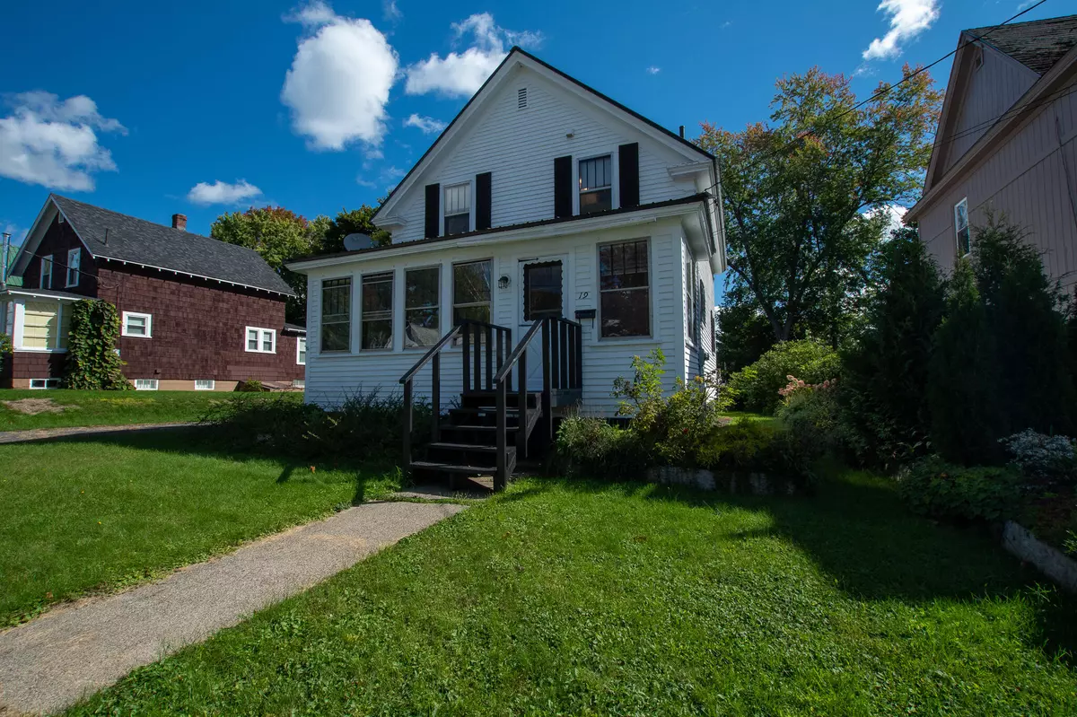 East Millinocket, ME 04430,19 Eastern AVE