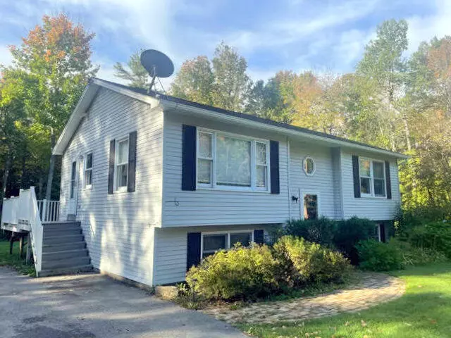 Vassalboro, ME 04989,143 Stone RD
