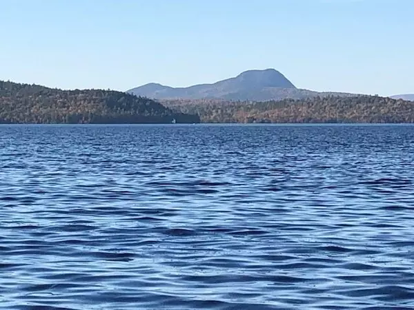 Willimantic, ME 04443,358 South Cove RD