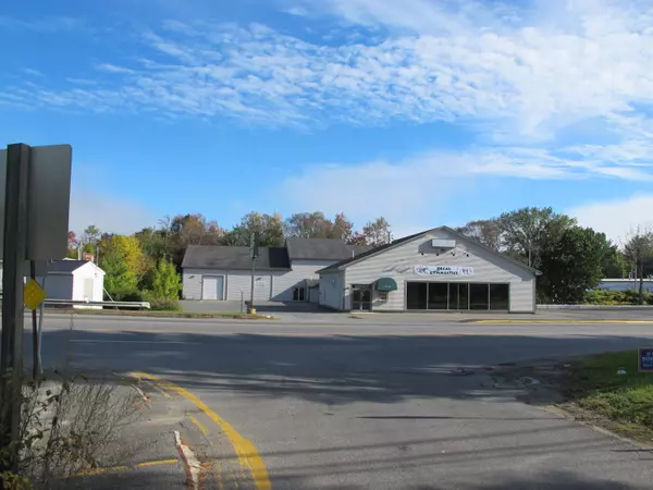 Oakland, ME 04963,907 Kennedy Memorial DR