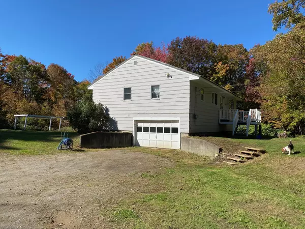 Dexter, ME 04930,980 Dover RD