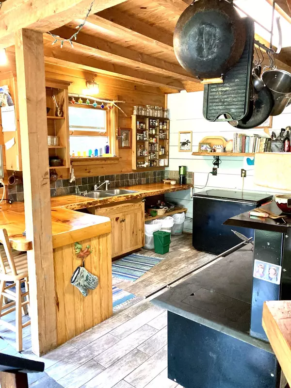 Denmark, ME 04022,77 Warren RD